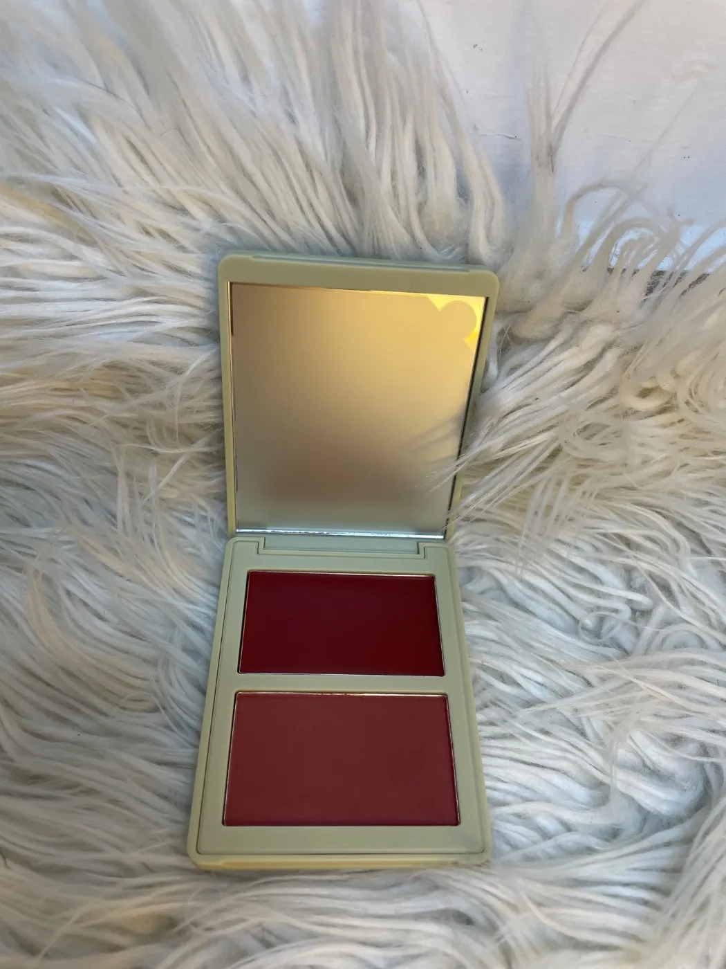 RUBOR EN DÚO ALLURE CREMA Y POLVO COMPACTO NIGHCHERRY — Atenea (foto 2)