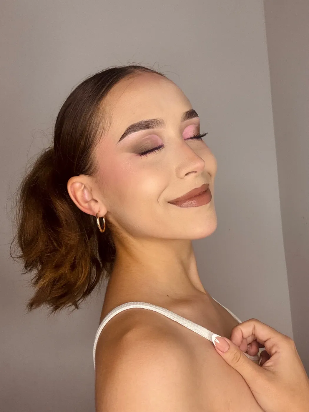 Maquillaje romántico en tonos rosados 🌷 — trabajo de maquillaje de Juliana